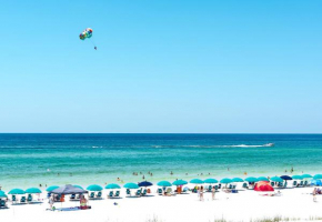 Private Condo Across the Beach & Pompano Joes